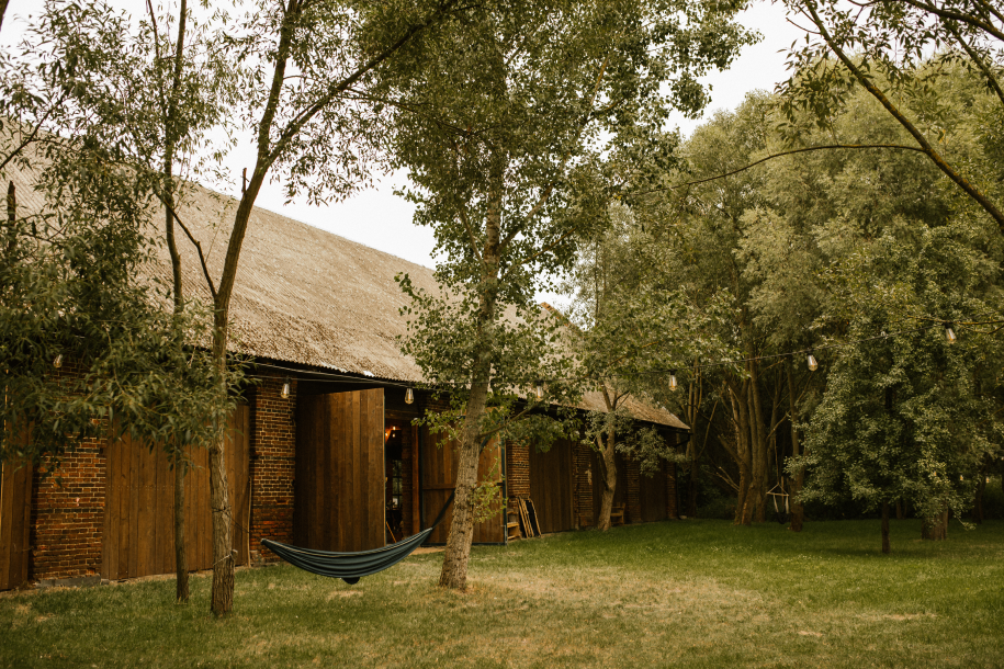 Obiekt Lato – Stodoła w przyrodzie, miejsce na alternatywne wesele w woj. opolskim.